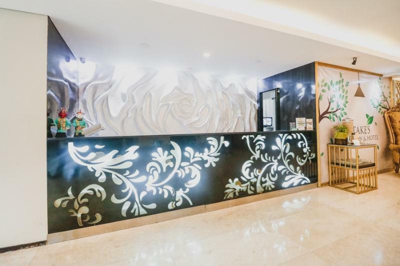 Reddoorz Premium @ Thamrin Kebon Sirih Hotel Jakarta Exterior photo