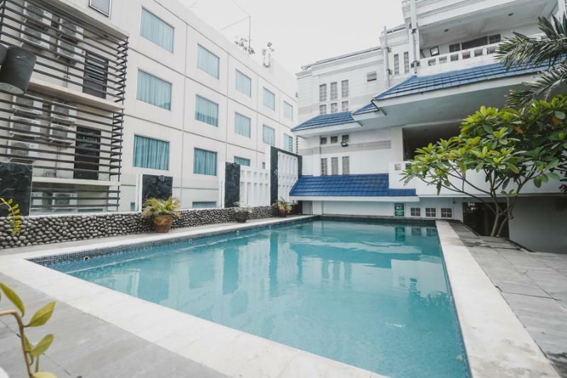 Reddoorz Premium @ Thamrin Kebon Sirih Hotel Jakarta Exterior photo
